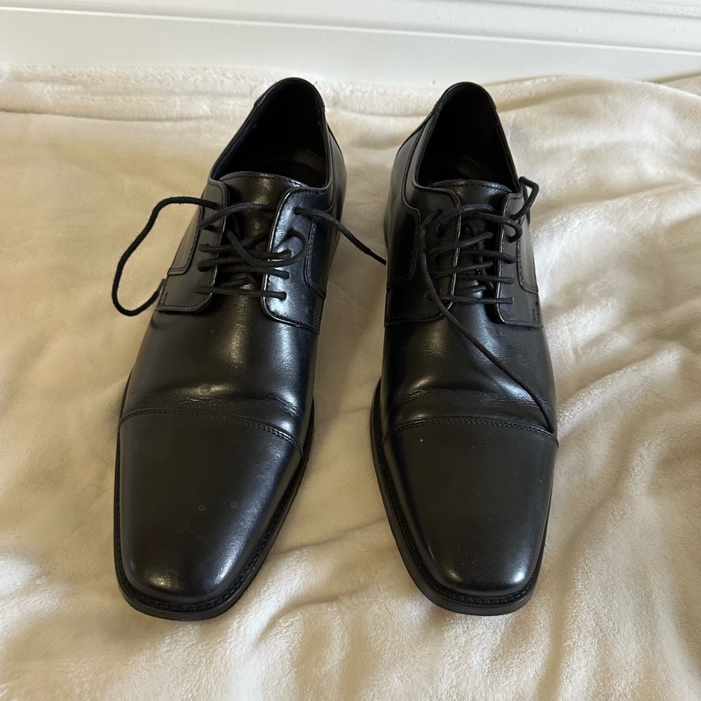 Men's Black Leather Dress Shoes